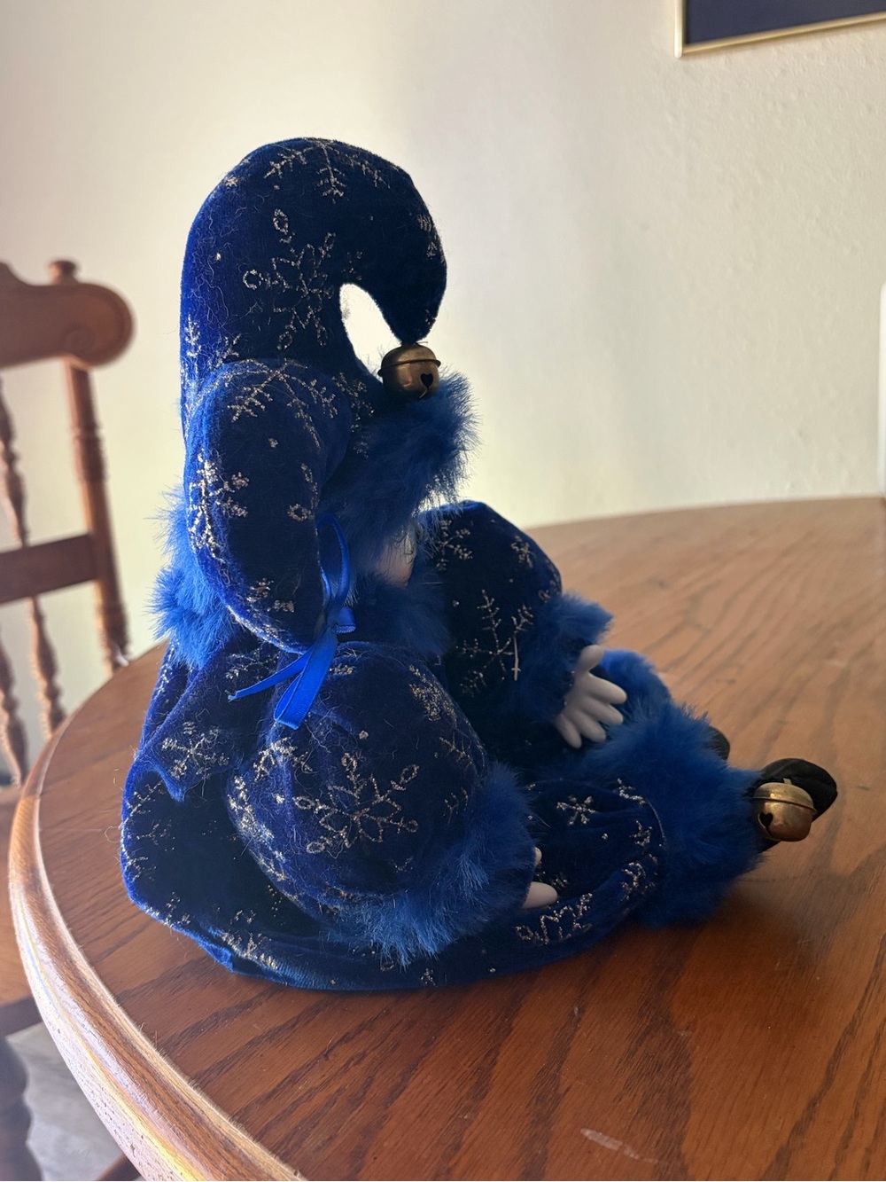 Vintage Porcelain Cat Jester Doll w/ winter/snowflake design, dark blue mateo - Picture 2 of 6